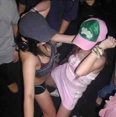 酒吧里的激情生活