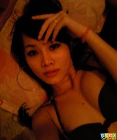 广州桑拿小姐自拍不雅照曝光（图）