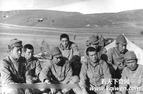 旧照实拍暴露日本士兵被俘后的丑态(组图)